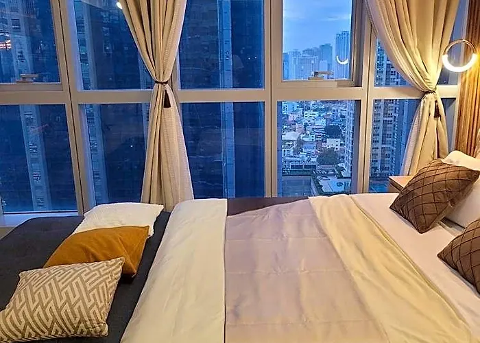 Staycations Up Above 13 At Bgc Отель Манила