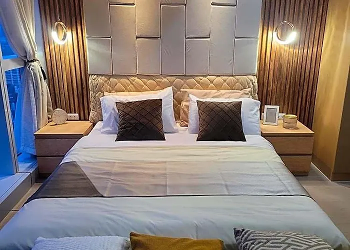 Staycations Up Above 13 At Bgc