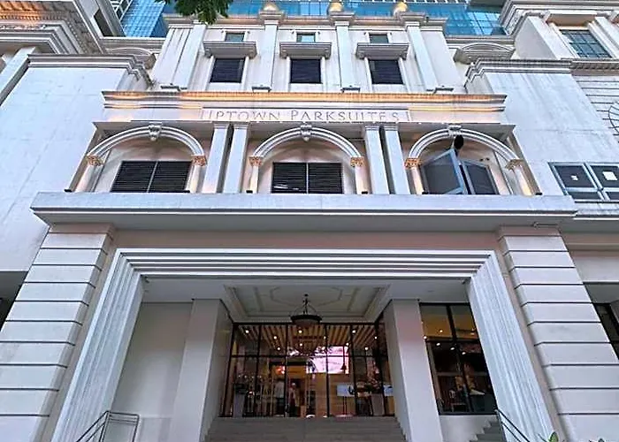 Staycations Up Above 13 At Bgc Манила